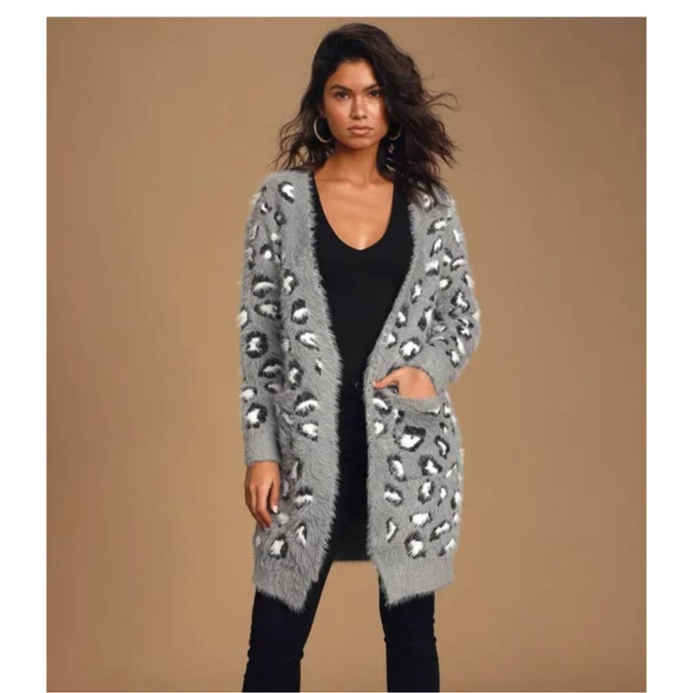 Lulu's Size S/M Peak Chic‎ Grey Leopard Print Eyelash Knit Open Cardigan Sweater